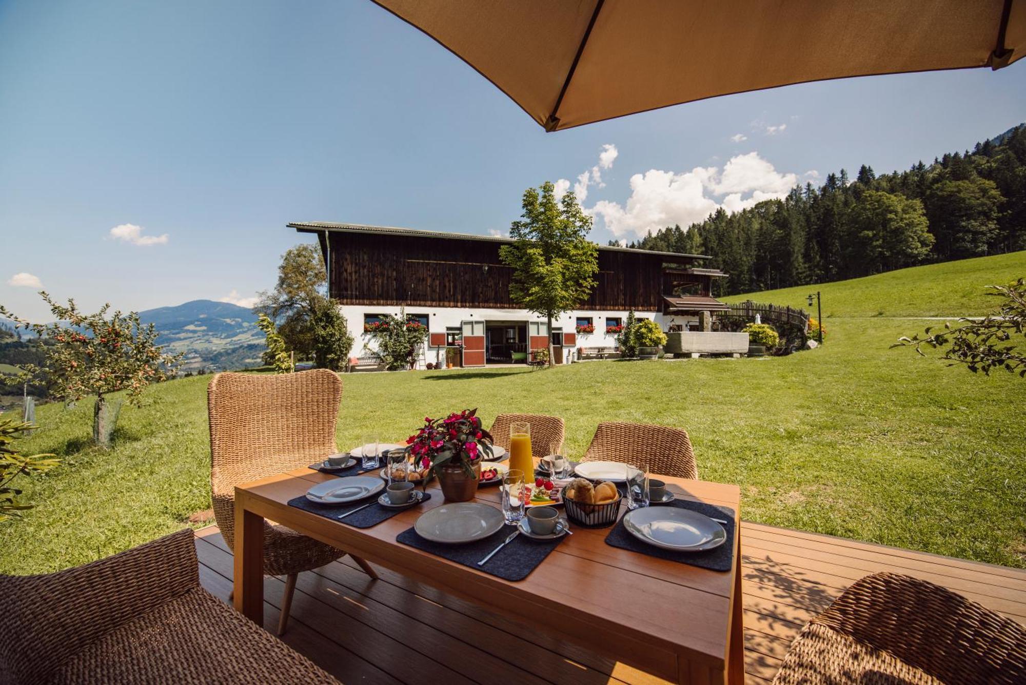 Lerchs Landhotel Санкт-Йохан Экстерьер фото